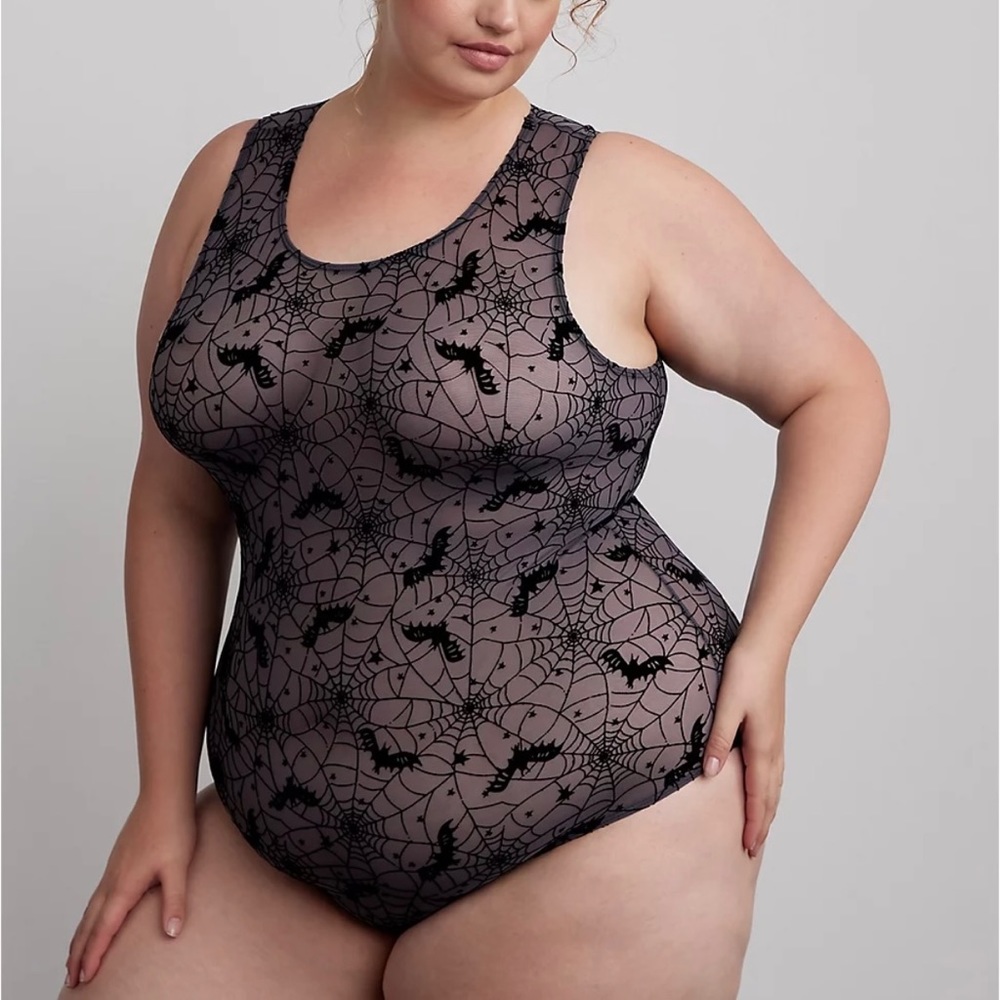 NWT Torrid 3X Spiderwebs & Bats Flocked Mesh Bodysuit